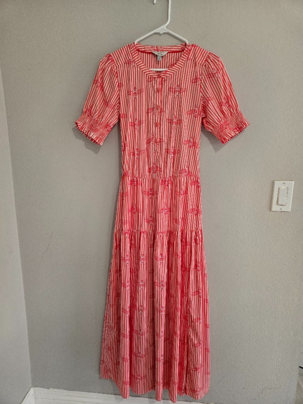 Joules Amelie Button Up Dress in the "Coral Bee" print pattern size 4